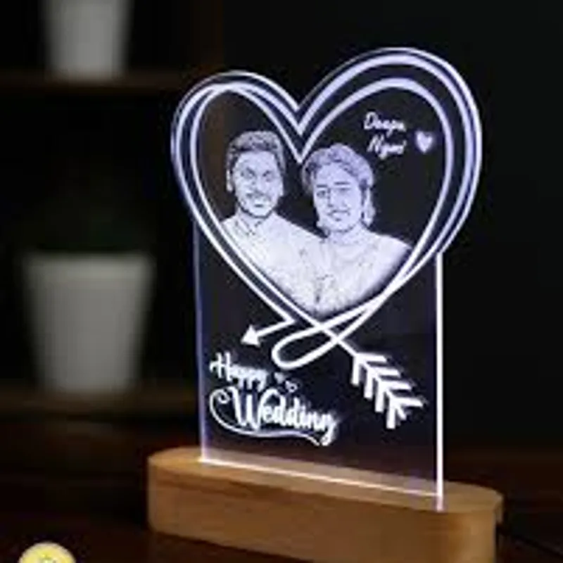 Acrylic Table Top - Arrow Heart